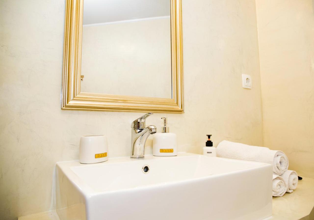 Praxitelis Luxury Apartments Athen Eksteriør billede
